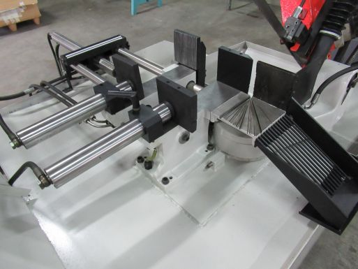 Automatic bandsaw Bomar STG 230 GA 500 - Sawing machine